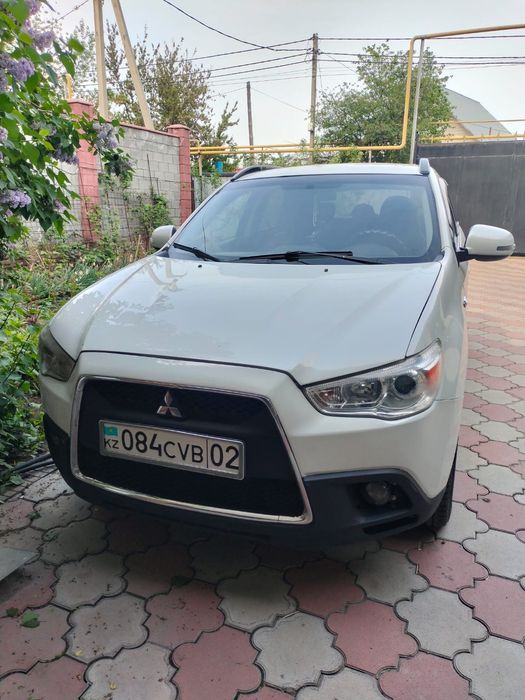 Mitsubishi asx 2013 года