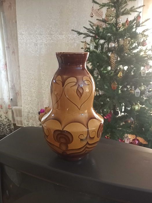 Продам вазу вазочку