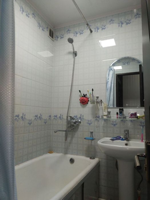 Продаётся 2/3/5 каракамыш 1/2 (балкон 2×6)