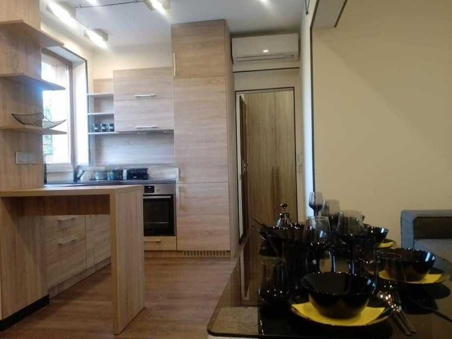 Дава се под наем Двустаен апартамент в София, Изток - 65 кв.м за 969 € - Снимка #6