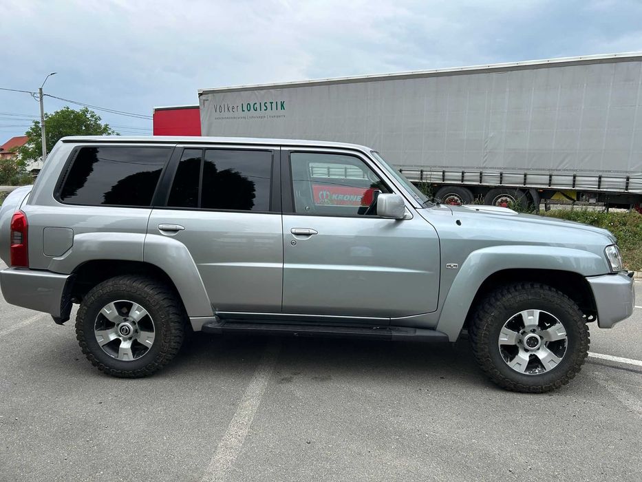 Nissan Patrol GR Y61 3.0 Diesel 4x4 / 7 locuri / 2005 / 18.500 €
