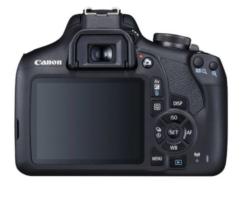 Камера Canon 2000D