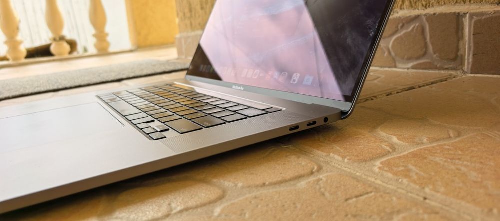 Apple Macbook PRO A2141_16"_i9_16GB DDR4_1TB SSD_AMD 5300M 4GB_ca NOU_