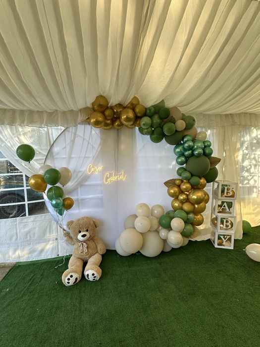 Închiriez decor floral pentru evenimente, mese, scaune, pavilioane