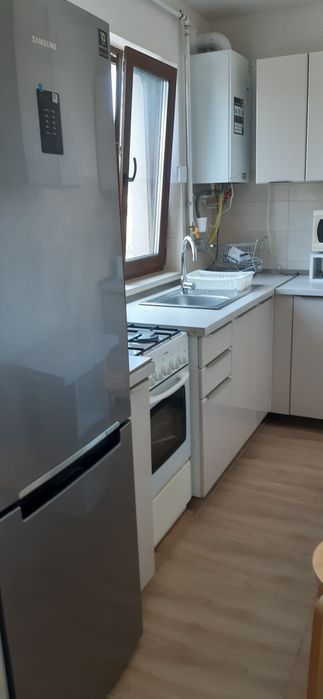 Persoană fizică dau in chirie apartament 2 camere  in Floreşti