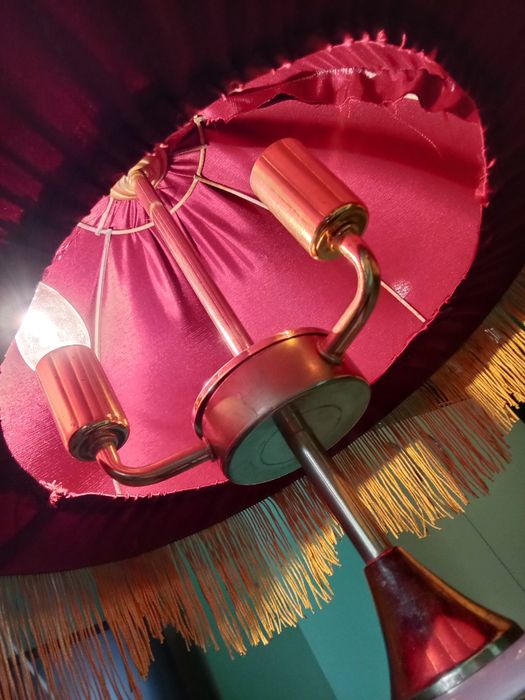 Лампа настольная