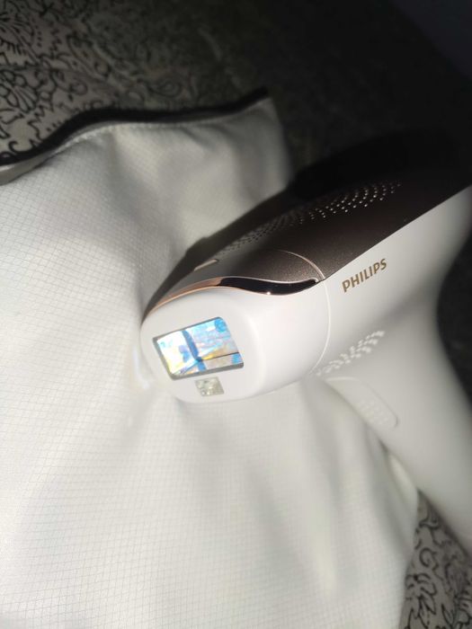 Фотоепилатор Philips Lumea SC1998/00