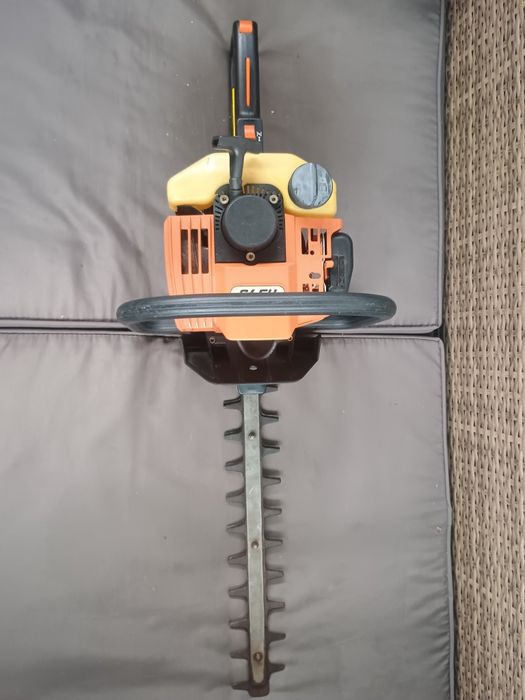 Foarfeca de tuns gard viu Stihl hs75