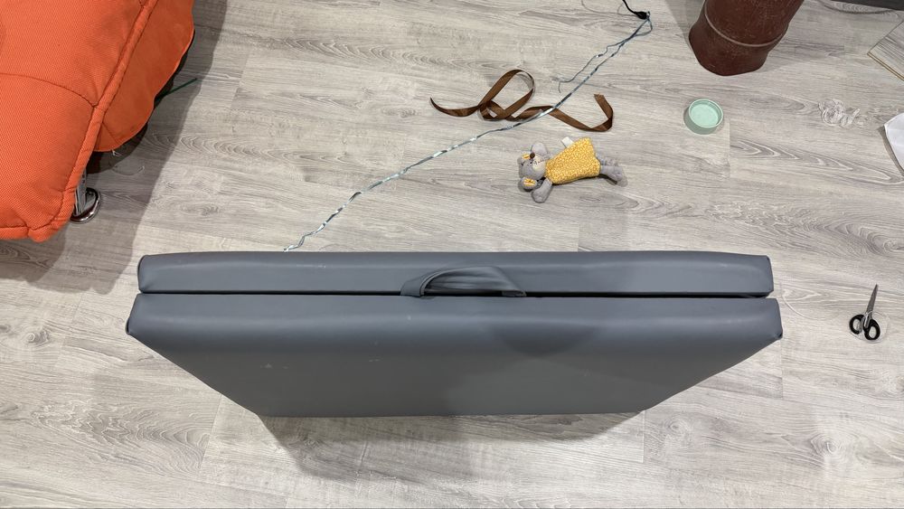 Кушетка для наращивания ресниц