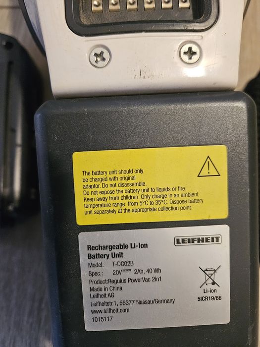 2 aspiratoare  fara fir Leifheit Regulus 2 in 1