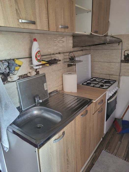 Vand camera transformata in garsoniers