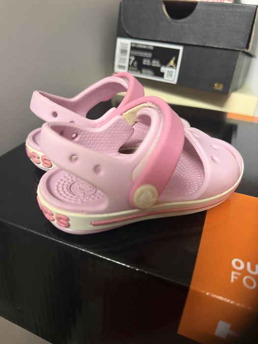 Sandale fete Crocs marimea 19