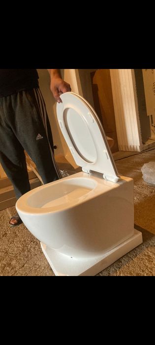 Инсталляция с хорошим унитазом