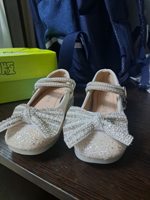 Туфелька на девочку