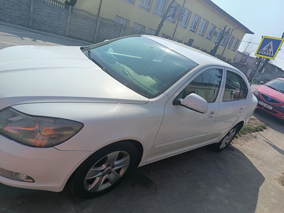 Vând Skoda Octavia 2