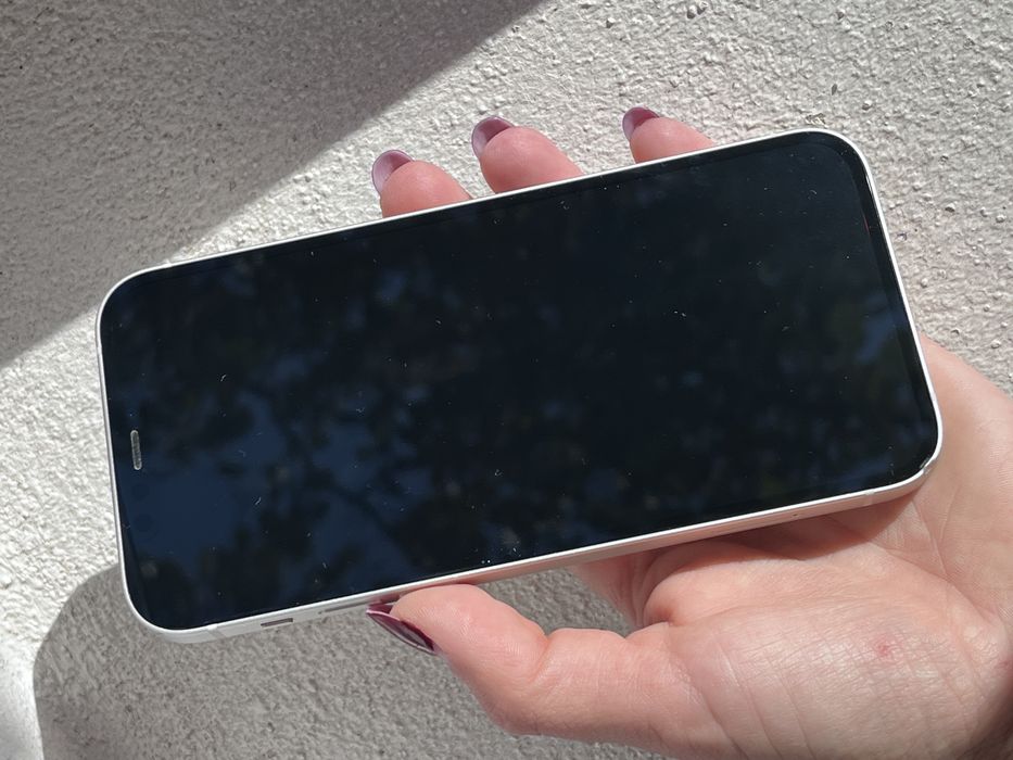 Iphone 12  64 GB