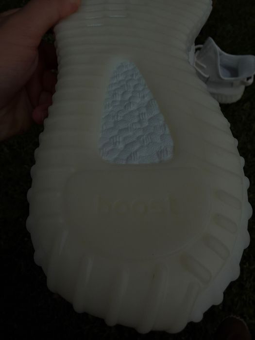 Adidasi Yeezy 350 V2 White / Premium / 2026