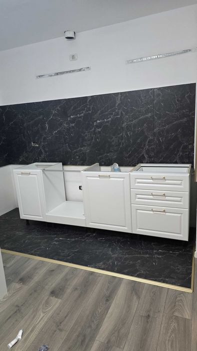 Bermo Orizont (23 August) schimb