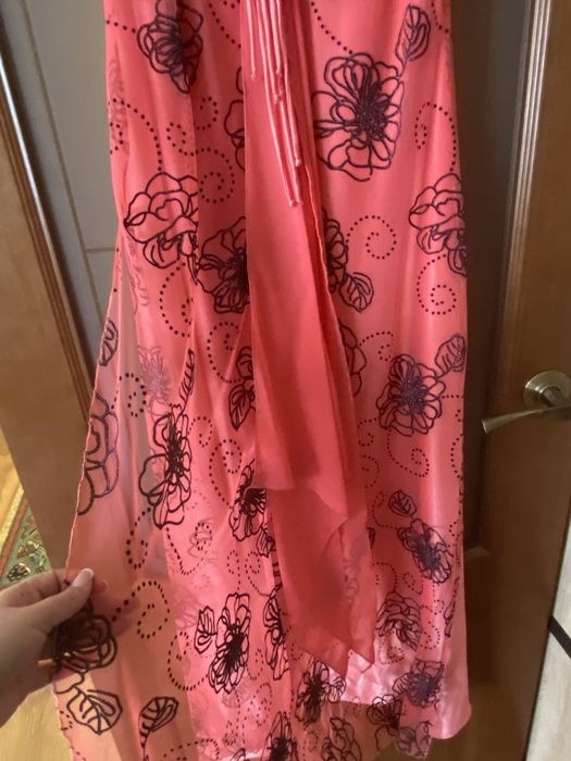 Продам шикарное платье