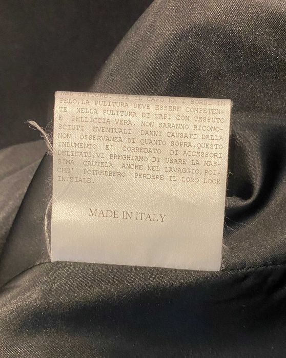 Ново дамско палто. Вълна/кашмир. Италия. MAZZI. Размер 40.