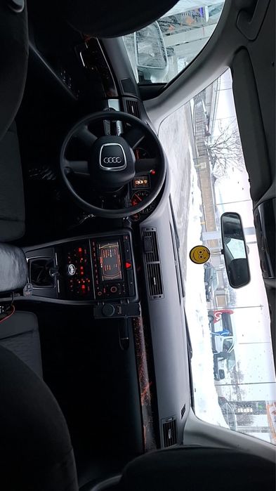 Audi A4 B7.
