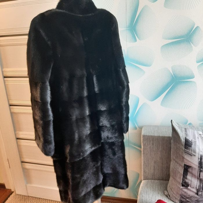 Продам норковую шубу