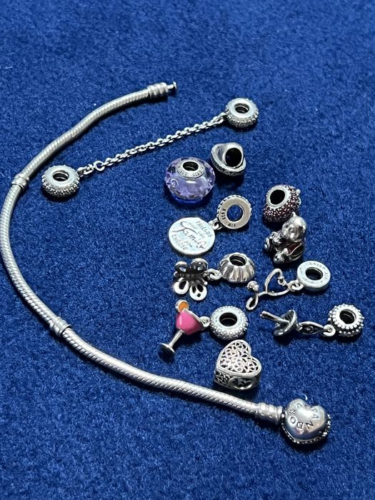 Brățară Pandora plus 10 charmuri