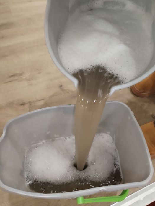 Servicii profesionale curățenie pentru afacerea dvs!