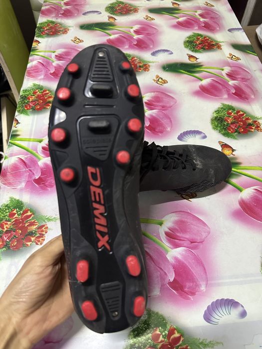 Продам бутсы