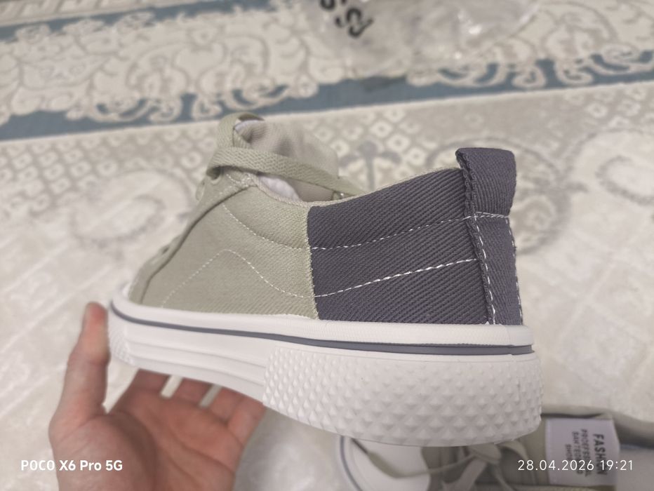 Летние кроссовки