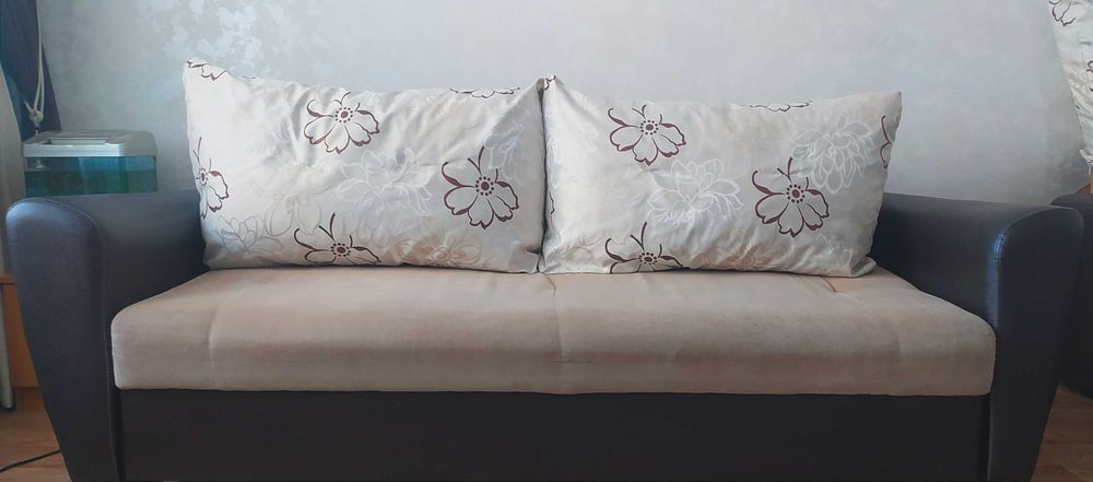 Срочно продам Диваны 3+2