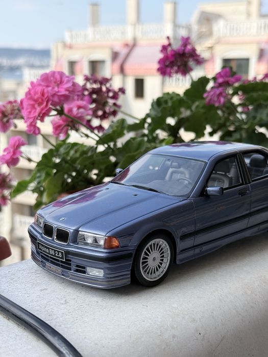 Колекционерски модел BMW Alpina B6 OttoMobile 1:18