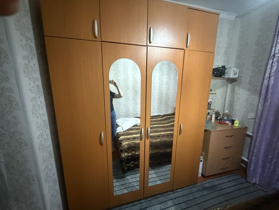 Продам шкаф в спальню