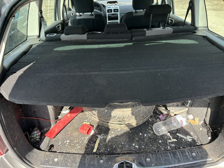 Пежо 307 1.6 hdi комби 3броя на части.