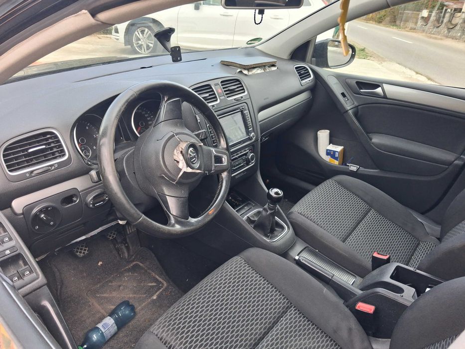 golf 6 avariat si peugeot 206 de vânzare