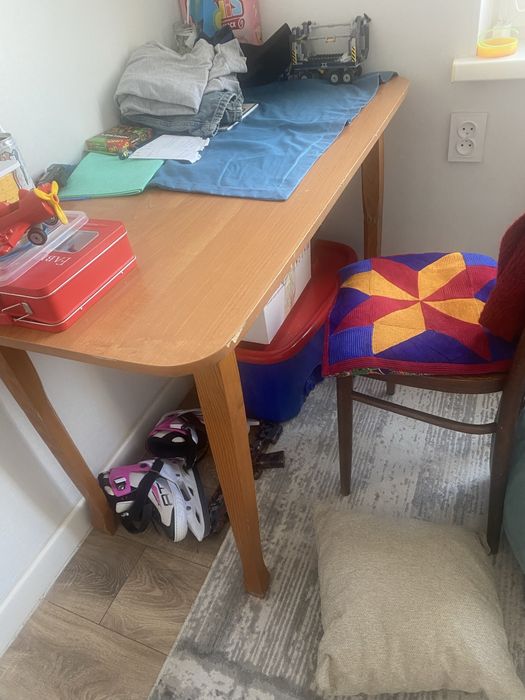 Стол, 2 тумбы и камод