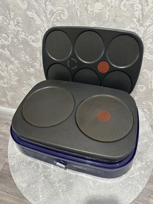 Продам блинницу Tefal