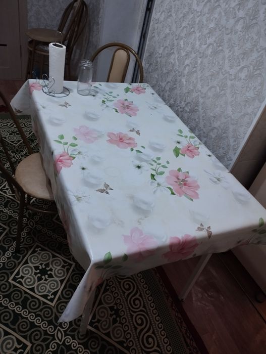 Продам стол со стулями