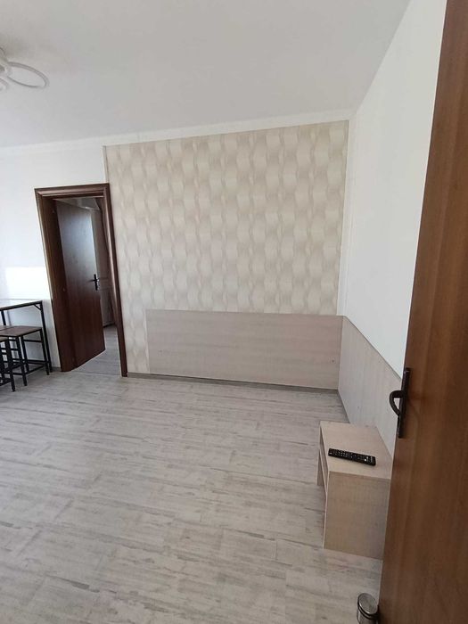 Apartament renovat, 2 camere,Valea Roșie