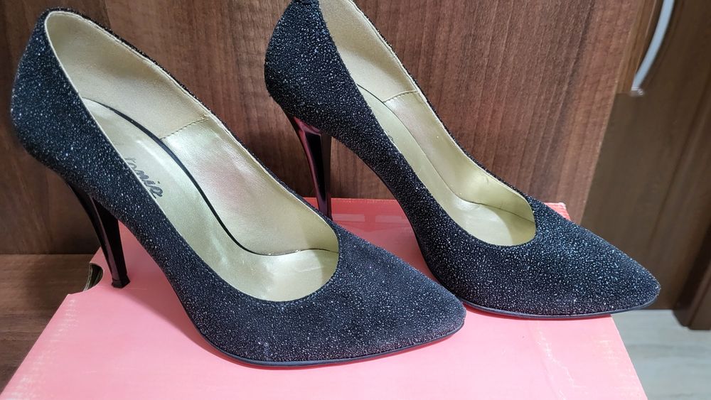 Pantofi de dama din piele