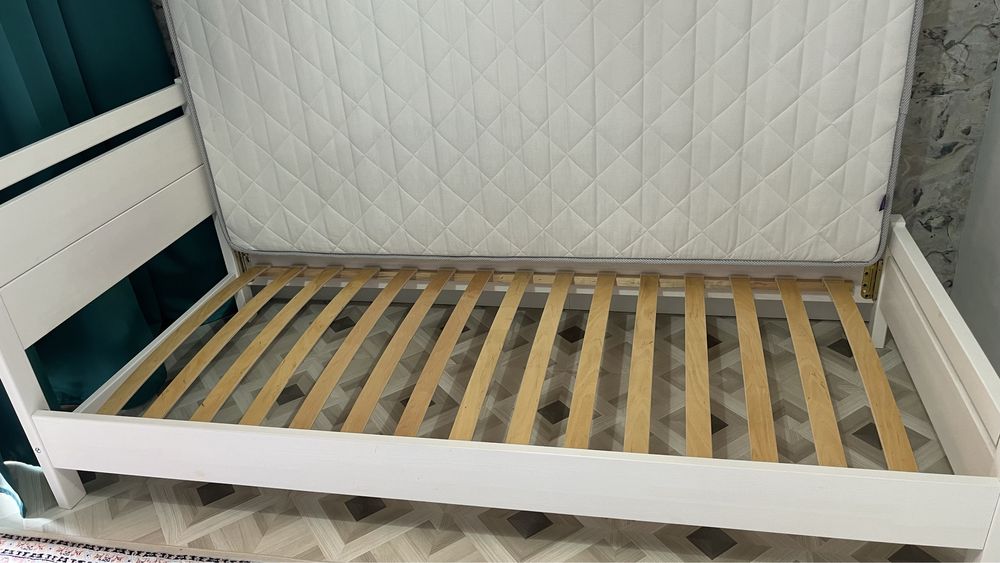 Кровать бір адамдық