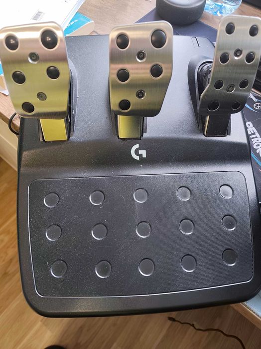 Волан с педали Logitech G923 PS4/PS5/PC + скоростен лост