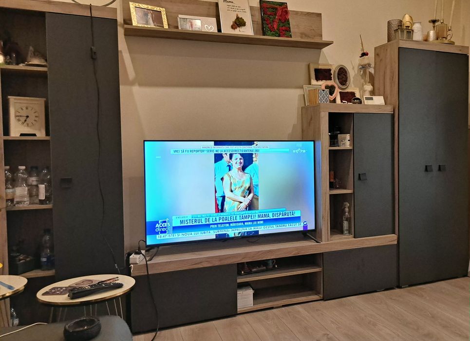 Vand mobila living