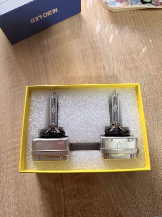 Vand  set becuri  xenon lumina rece