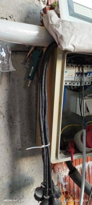 Табло външен монтаж със предпазители и контакти