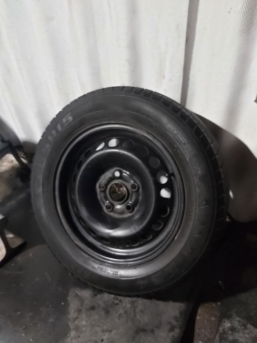 Продам летние шины с дисками R15