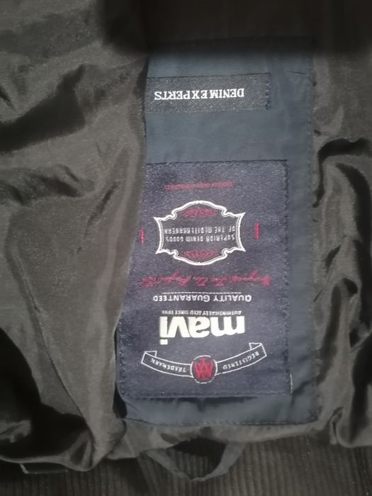 Мъжко яке. Без забележки.