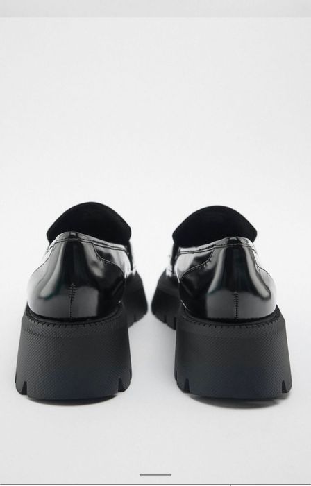 Продам лоферы Zara