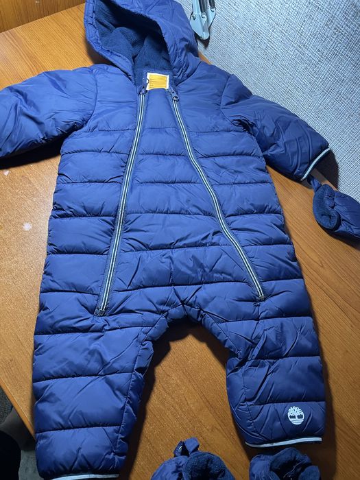Продам осенний комбинезон Timberland