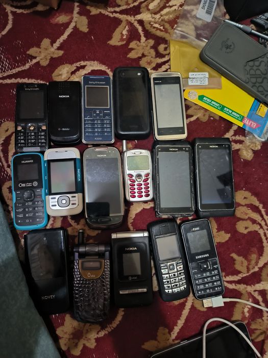 Nokia zapchast retro telefonlar